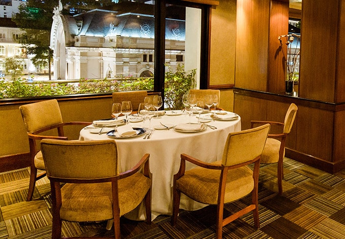 Reflections-fine-dining-dinner-saigon-caravelle